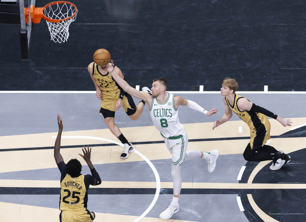 NBA常规赛决赛激情夜！武大靖里突外投，纽约尼克斯血战波士顿凯尔特人的简单介绍