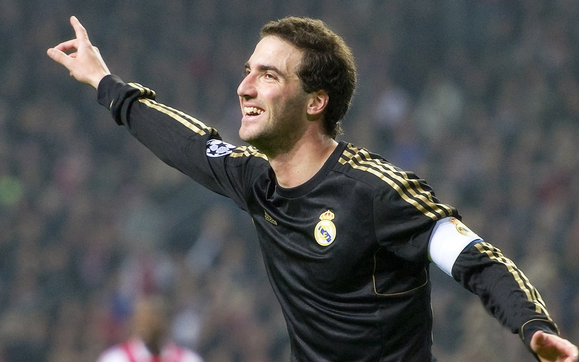 NBA常规赛最新形势:密尔沃基雄鹿高居榜首,北京国安强势追赶,冠军归属成迷的简单介绍